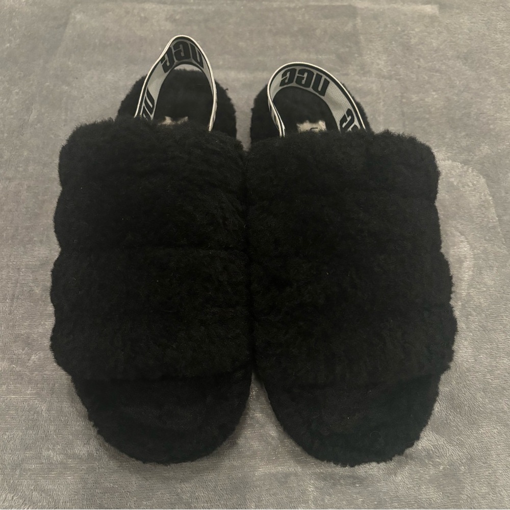 UGG YEAH Slides - Picture 1 of 3